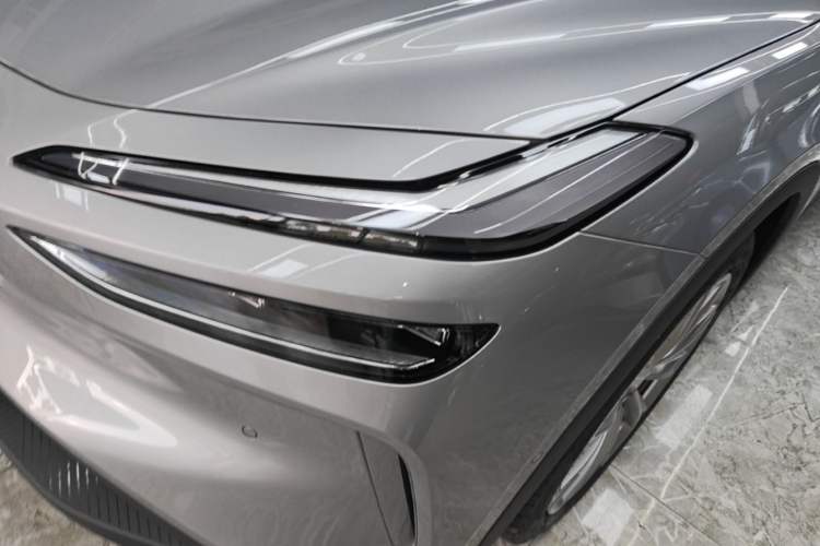 Used ONVO L60 2025 Model—60 kWh Rear-Wheel-Drive Version Left Front Headlight