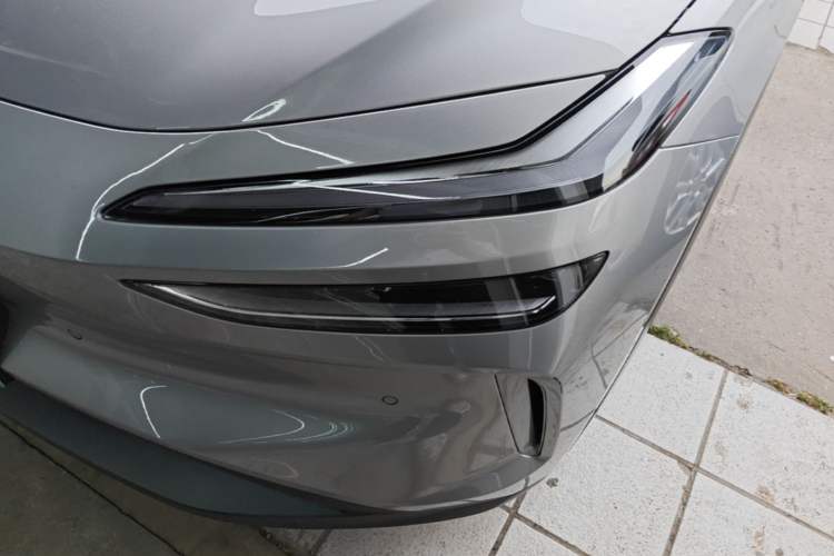 Used ONVO L60 2025 Model—60 kWh Rear-Wheel-Drive Version Left Front Headlight