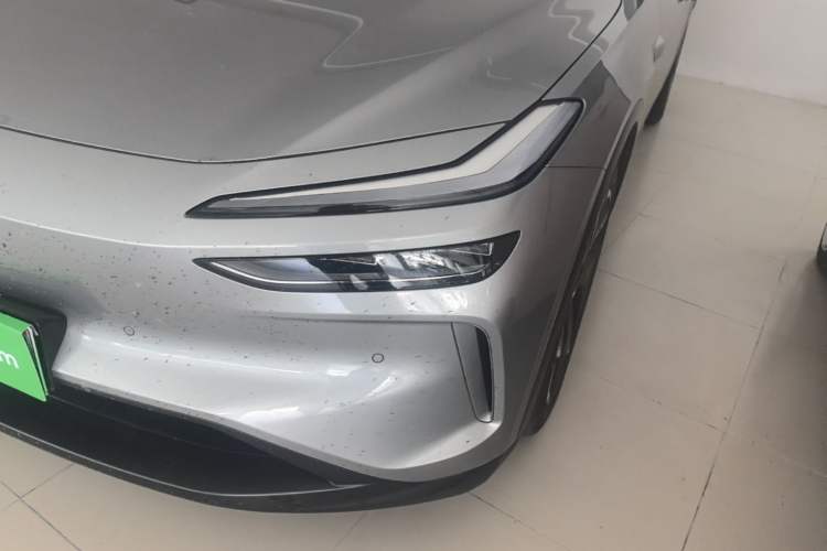 Used ONVO L60 2025 Model—60 kWh Rear-Wheel-Drive Version Left Front Headlight