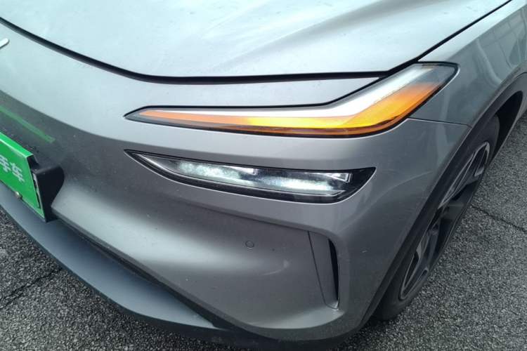 Used ONVO L60 2025 Model—60 kWh Rear-Wheel-Drive Version Left Front Headlight