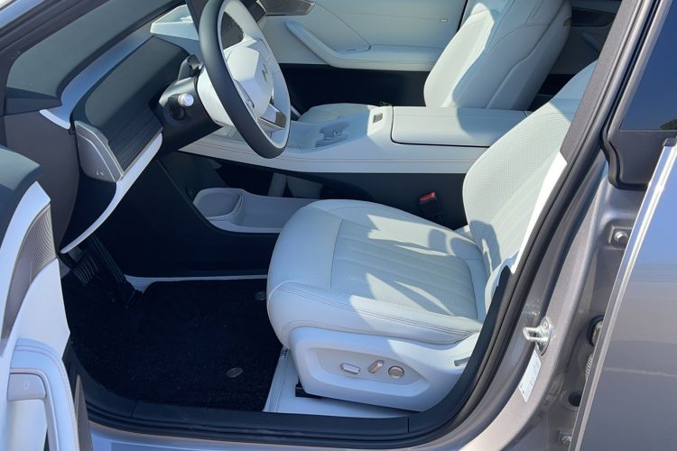 Used ONVO L60 2025 Model—60 kWh Rear-Wheel-Drive Version Left Front Seat