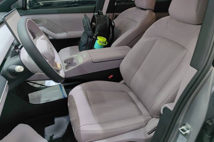 Used ONVO L60 2025 Model—60 kWh Rear-Wheel-Drive Version Left Front Seat