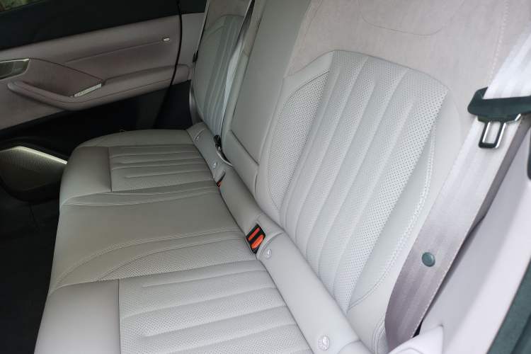Used ONVO L60 2025 Model—60 kWh Rear-Wheel-Drive Version Left Rear Seat