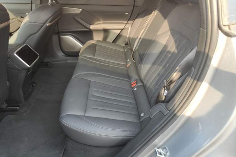 Used ONVO L60 2025 Model—60 kWh Rear-Wheel-Drive Version Left Rear Seat