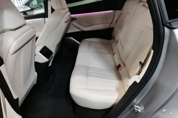 Used ONVO L60 2025 Model—60 kWh All-Wheel-Drive Version Left Rear Seat