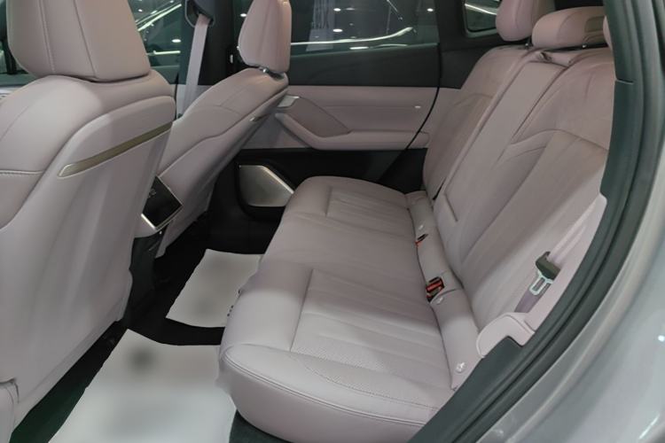 Used ONVO L60 2025 Model—60 kWh Rear-Wheel-Drive Version Left Rear Seat