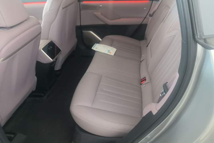 Used ONVO L60 2025 Model—60 kWh Rear-Wheel-Drive Version Left Rear Seat