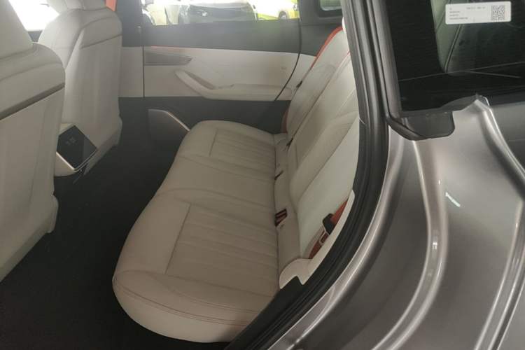 Used ONVO L60 2025 Model—60 kWh Rear-Wheel-Drive Version Left Rear Seat
