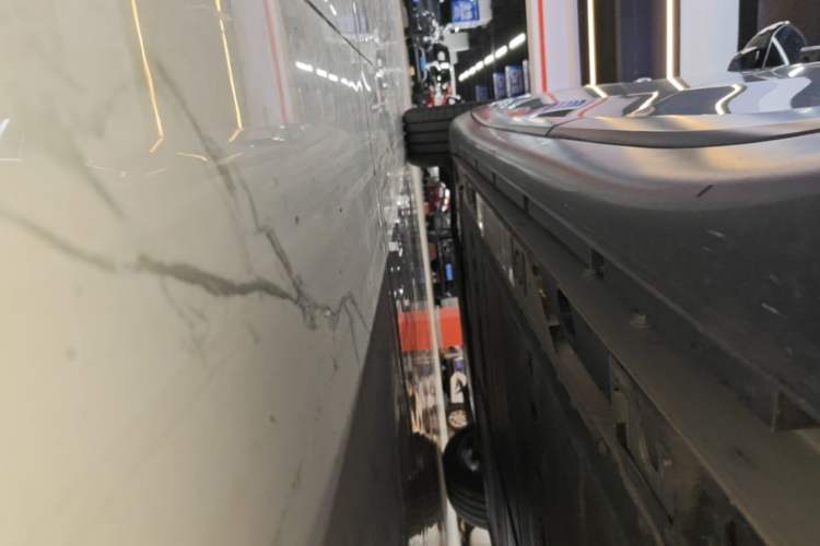 Used ONVO L60 2025 Model—60 kWh Rear-Wheel-Drive Version Left Side Sill
