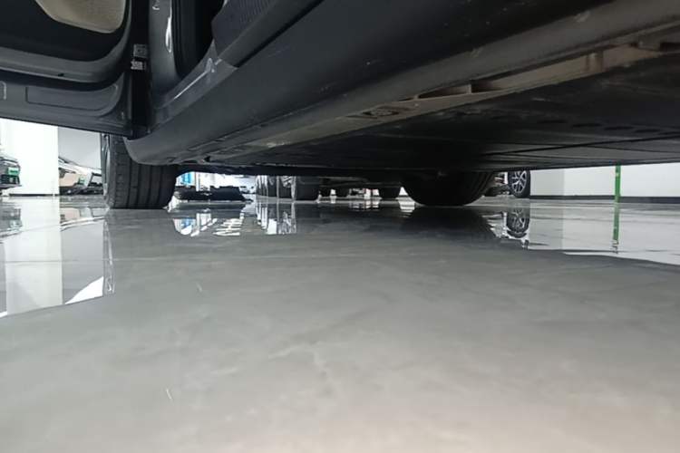 Used ONVO L60 2025 Model—60 kWh Rear-Wheel-Drive Version Left Side Sill