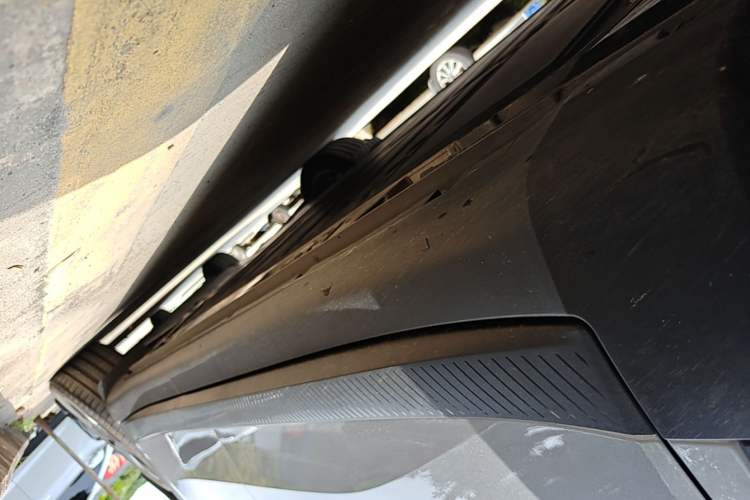 Used ONVO L60 2025 Model—60 kWh Rear-Wheel-Drive Version Left Side Sill