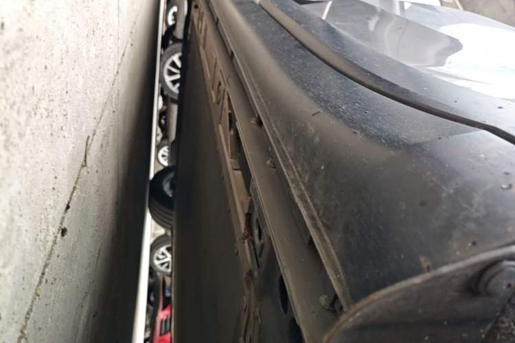 Used ONVO L60 2025 Model—60 kWh Rear-Wheel-Drive Version Left Side Sill