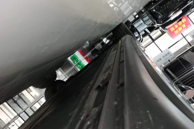 Used ONVO L60 2025 Model—60 kWh All-Wheel-Drive Version Left Side Sill