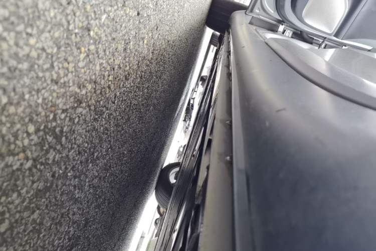 Used ONVO L60 2025 Model—60 kWh Rear-Wheel-Drive Version Left Side Sill