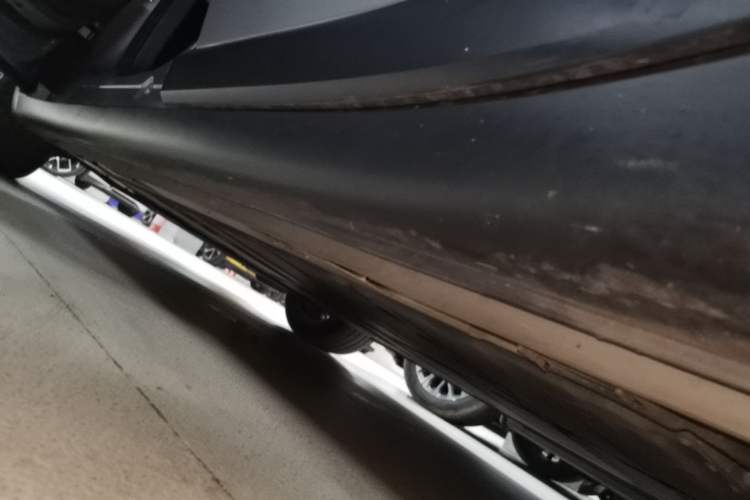 Used ONVO L60 2025 Model—60 kWh Rear-Wheel-Drive Version Left Side Sill