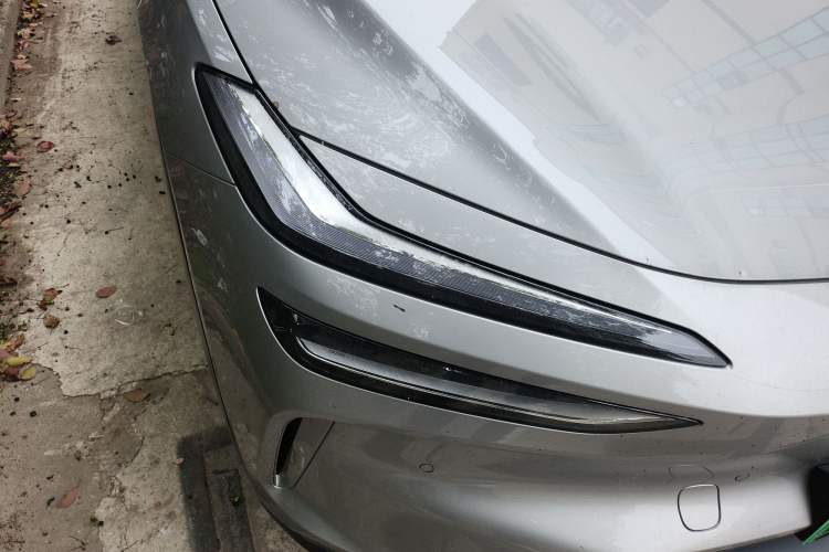 Used ONVO L60 2025 Model—60 kWh Rear-Wheel-Drive Version Right Front Headlight