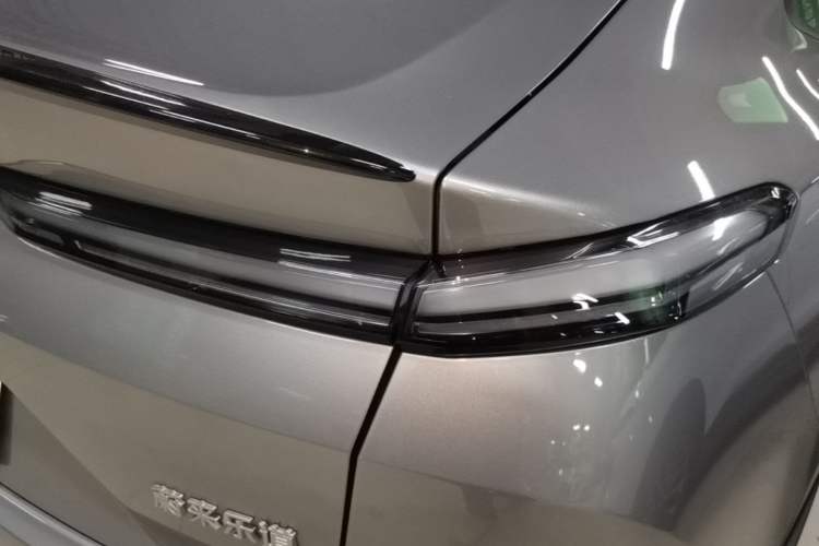 Used ONVO L60 2025 Model—60 kWh Rear-Wheel-Drive Version Right Rear Taillight