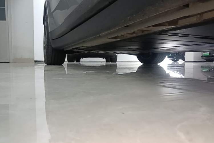 Used ONVO L60 2025 Model—60 kWh Rear-Wheel-Drive Version Right Side Sill