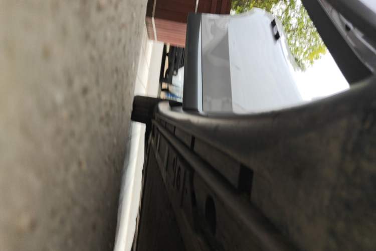 Used ONVO L60 2025 Model—60 kWh Rear-Wheel-Drive Version Right Side Sill