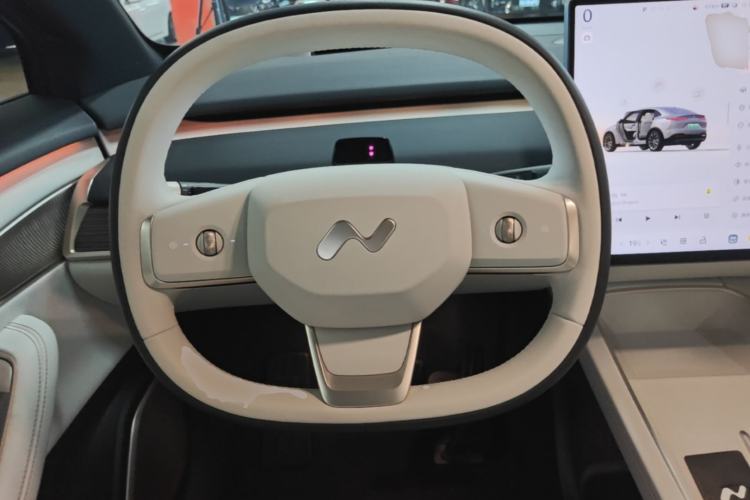 Used ONVO L60 2025 Model—60 kWh Rear-Wheel-Drive Version Steering Wheel