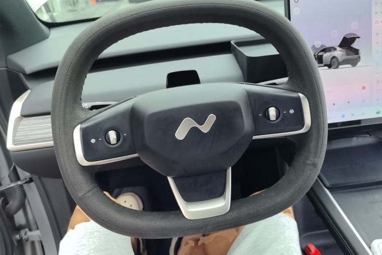 Used ONVO L60 2025 Model—60 kWh Rear-Wheel-Drive Version Steering Wheel