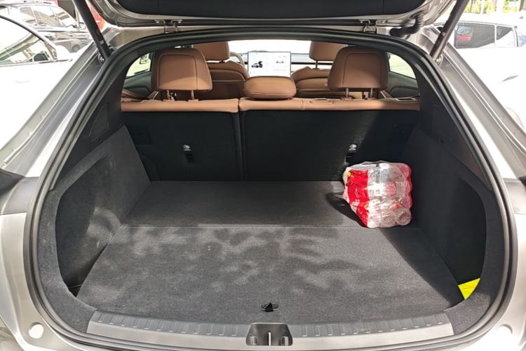 Used ONVO L60 2025 Model—60 kWh Rear-Wheel-Drive Version Trunk