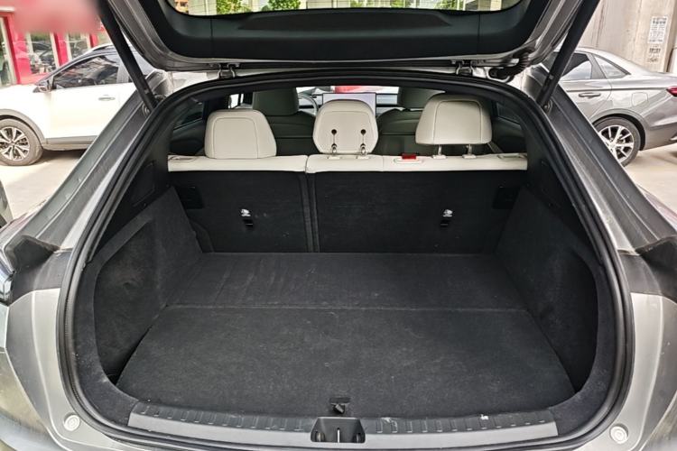 Used ONVO L60 2025 Model—60 kWh Rear-Wheel-Drive Version Trunk