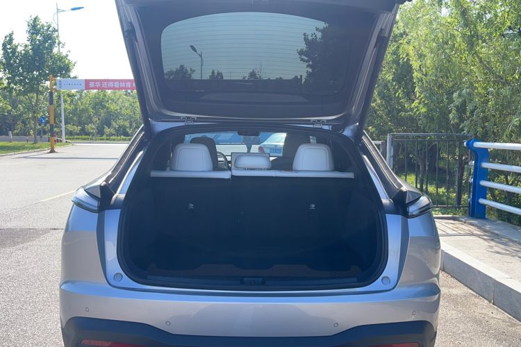 Used ONVO L60 2025 Model—60 kWh Rear-Wheel-Drive Version Trunk