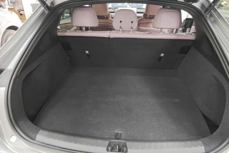 Used ONVO L60 2025 Model—60 kWh Rear-Wheel-Drive Version Trunk