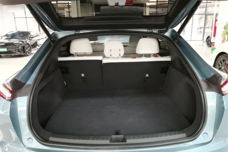 Used ONVO L60 2025 Model—60 kWh Rear-Wheel-Drive Version Trunk
