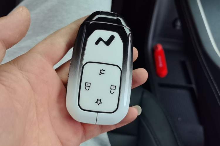 Used ONVO L60 2025 Model—60 kWh Rear-Wheel-Drive Version Vehicle Key
