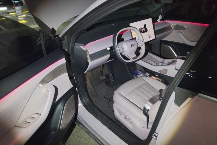 Used ONVO L60 2025 Model—60 kWh Rear-Wheel-Drive Version Driver Seat
