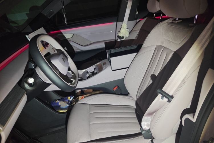 Used ONVO L60 2025 Model—60 kWh Rear-Wheel-Drive Version Left Front Seat