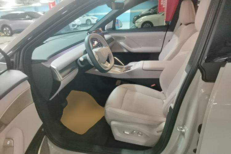 Used ONVO L60 2025 Model—60 kWh Rear-Wheel-Drive Version Left Front Seat