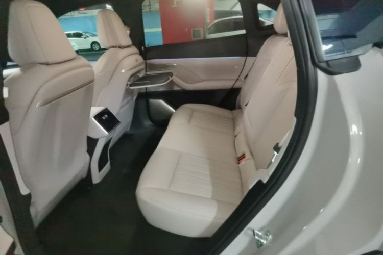 Used ONVO L60 2025 Model—60 kWh Rear-Wheel-Drive Version Left Rear Seat