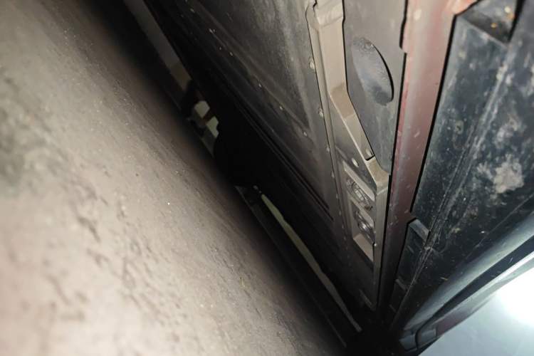 Used ONVO L60 2025 Model—60 kWh Rear-Wheel-Drive Version Chassis Front Left