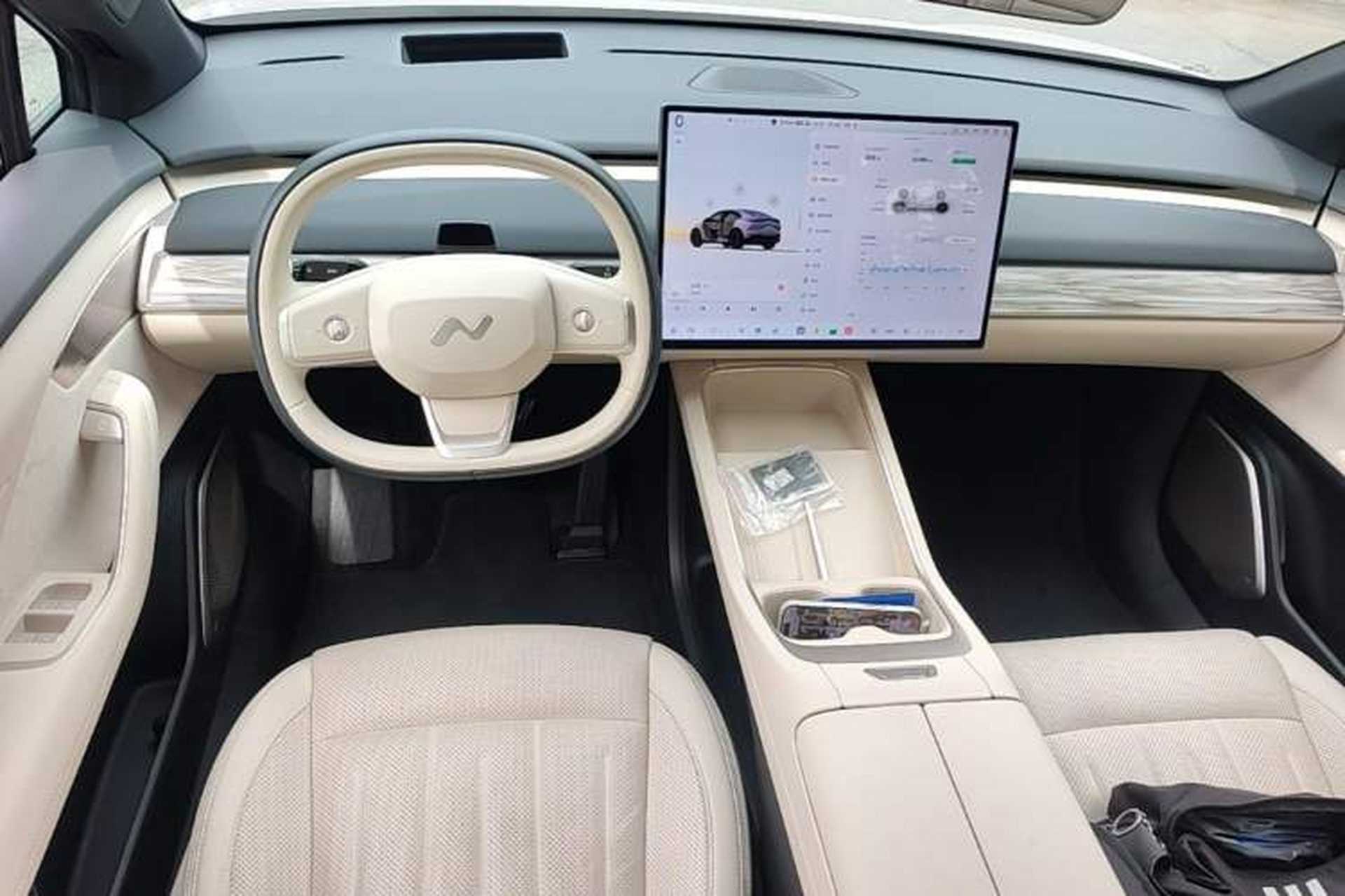 Used ONVO L60 2025 Model—60 kWh Rear-Wheel-Drive Version Center Console