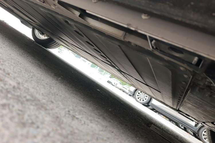 Used ONVO L60 2025 Model—60 kWh All-Wheel-Drive Version Chassis Rear Left