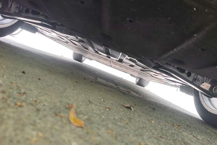 Used ONVO L60 2025 Model—60 kWh All-Wheel-Drive Version Chassis Rear
