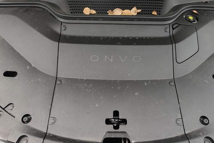 Used ONVO L60 2025 Model—60 kWh All-Wheel-Drive Version Engine Bay