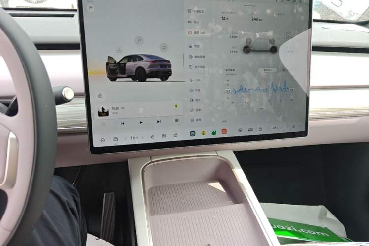 Used ONVO L60 2025 Model, 60kWh Violet Limited Edition Audio And AC Panel