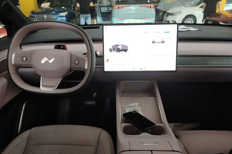 Used ONVO L60 2025 Model—60 kWh Rear-Wheel-Drive Version Center Console