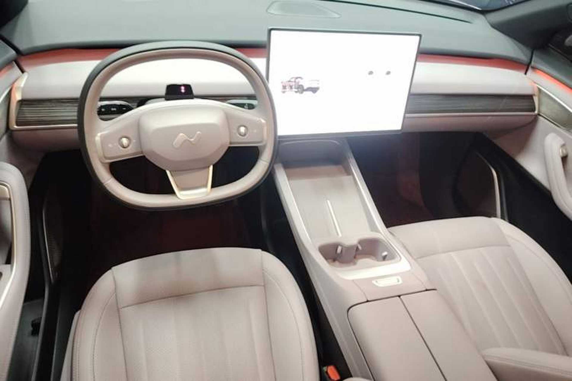 Used ONVO L60 2025 Model—60 kWh Rear-Wheel-Drive Version Center Console