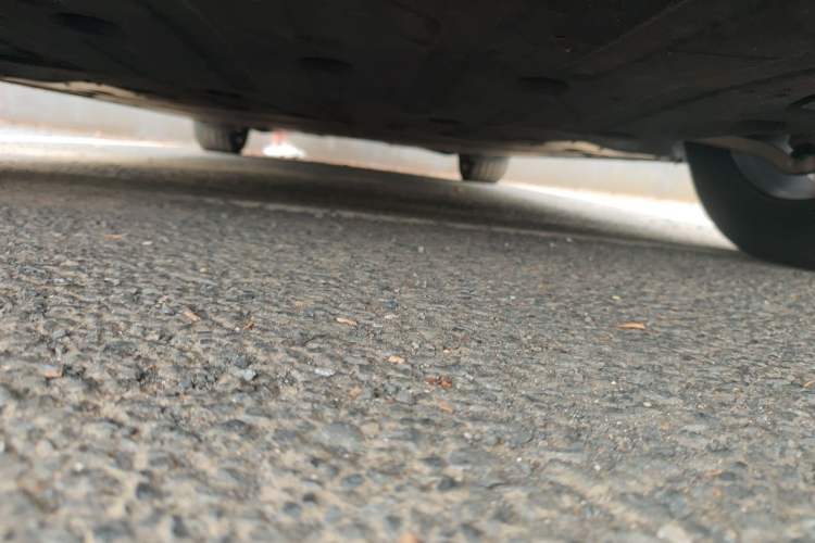 Used ONVO L60 2025 Model—60 kWh Rear-Wheel-Drive Version Chassis Front