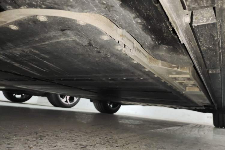 Used ONVO L60 2025 Model—60 kWh Rear-Wheel-Drive Version Chassis Front Left