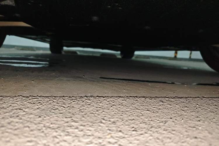 Used ONVO L60 2025 Model—60 kWh Rear-Wheel-Drive Version Chassis Front