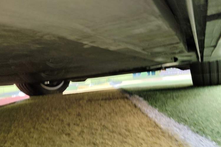 Used ONVO L60 2025 Model—60 kWh Rear-Wheel-Drive Version Chassis Front Right