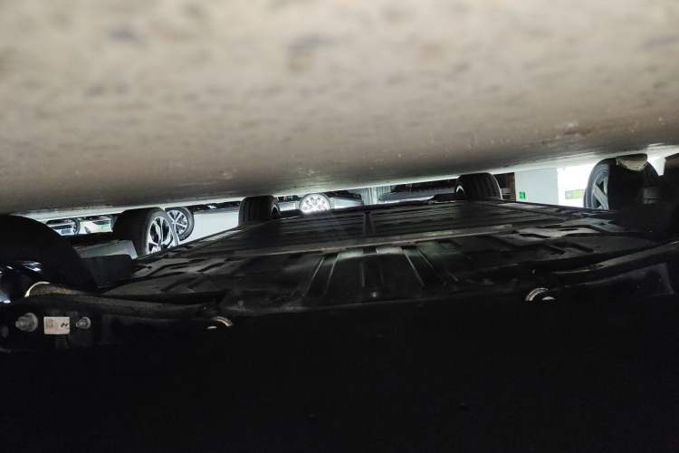 Used ONVO L60 2025 Model—60 kWh Rear-Wheel-Drive Version Chassis Rear