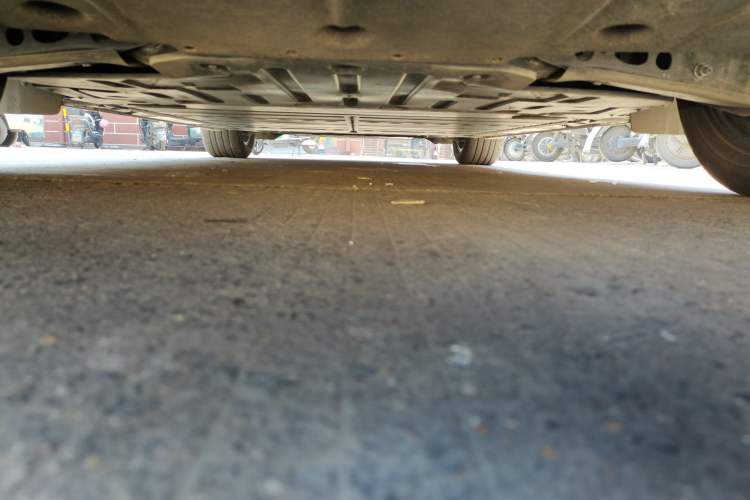 Used ONVO L60 2025 Model—60 kWh Rear-Wheel-Drive Version Chassis Rear