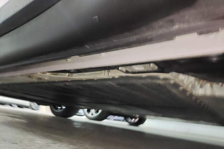 Used ONVO L60 2025 Model—60 kWh Rear-Wheel-Drive Version Chassis Rear Left